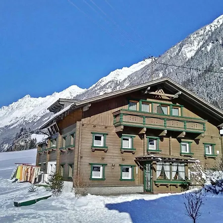 Hubert Fiegl Oda ve Kahvaltı 3*