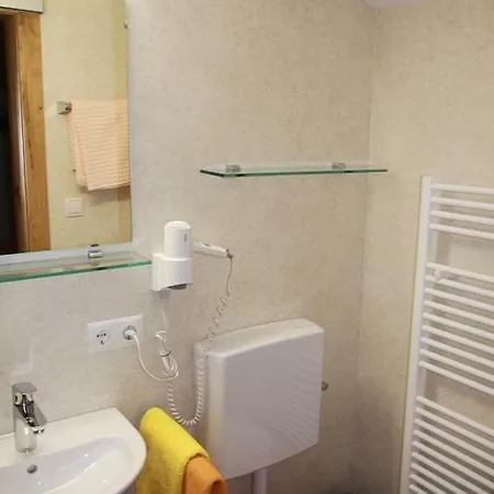 Hubert Fiegl Oda ve Kahvaltı Sölden