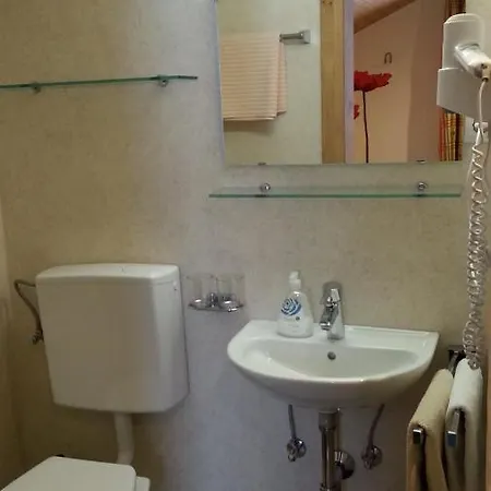 Hubert Fiegl Bed & Breakfast